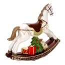 Weihnachtsfigur Schaukelpferd mit Weihnachtsbaum, Paketen, Teddy, Trommel, etc., Weihnachtsdekoration, (LxBxH) ca. 30 x 8,5 x 25 cm